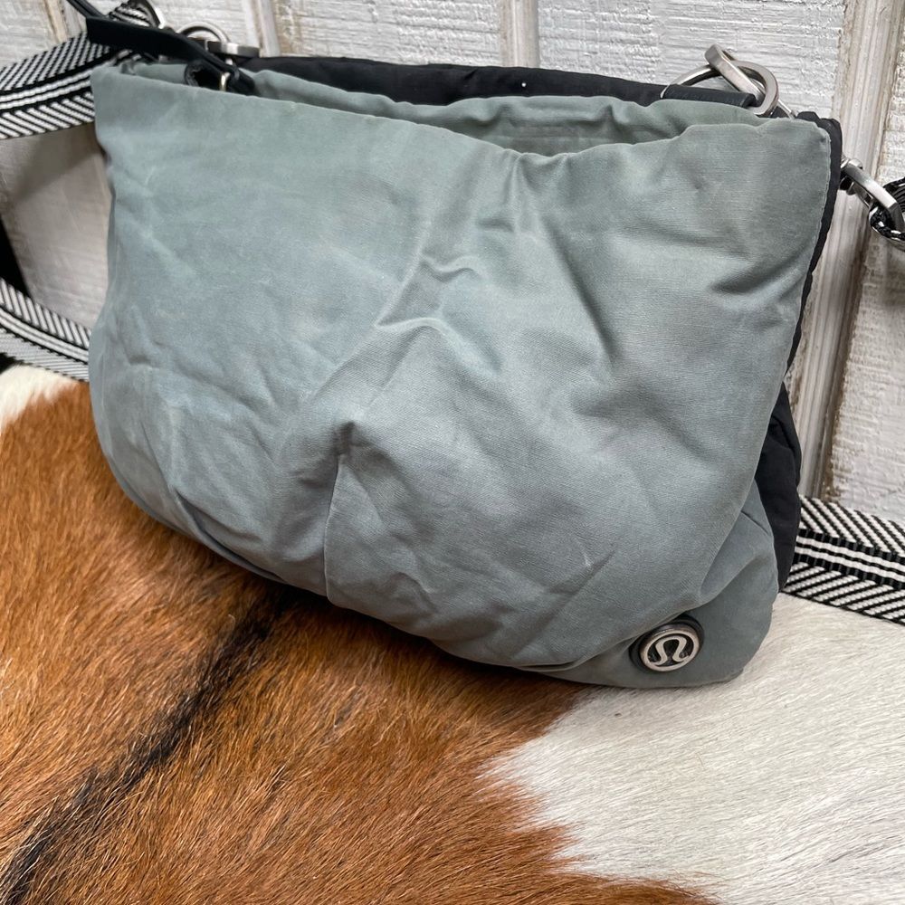 Lululemon crossbody purse 
